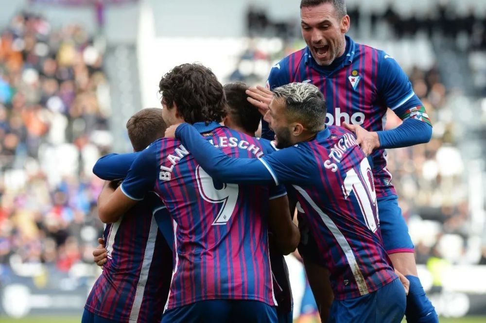 仅让红魔重 仅让红魔重