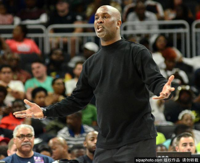 在这个充满 在这个充满